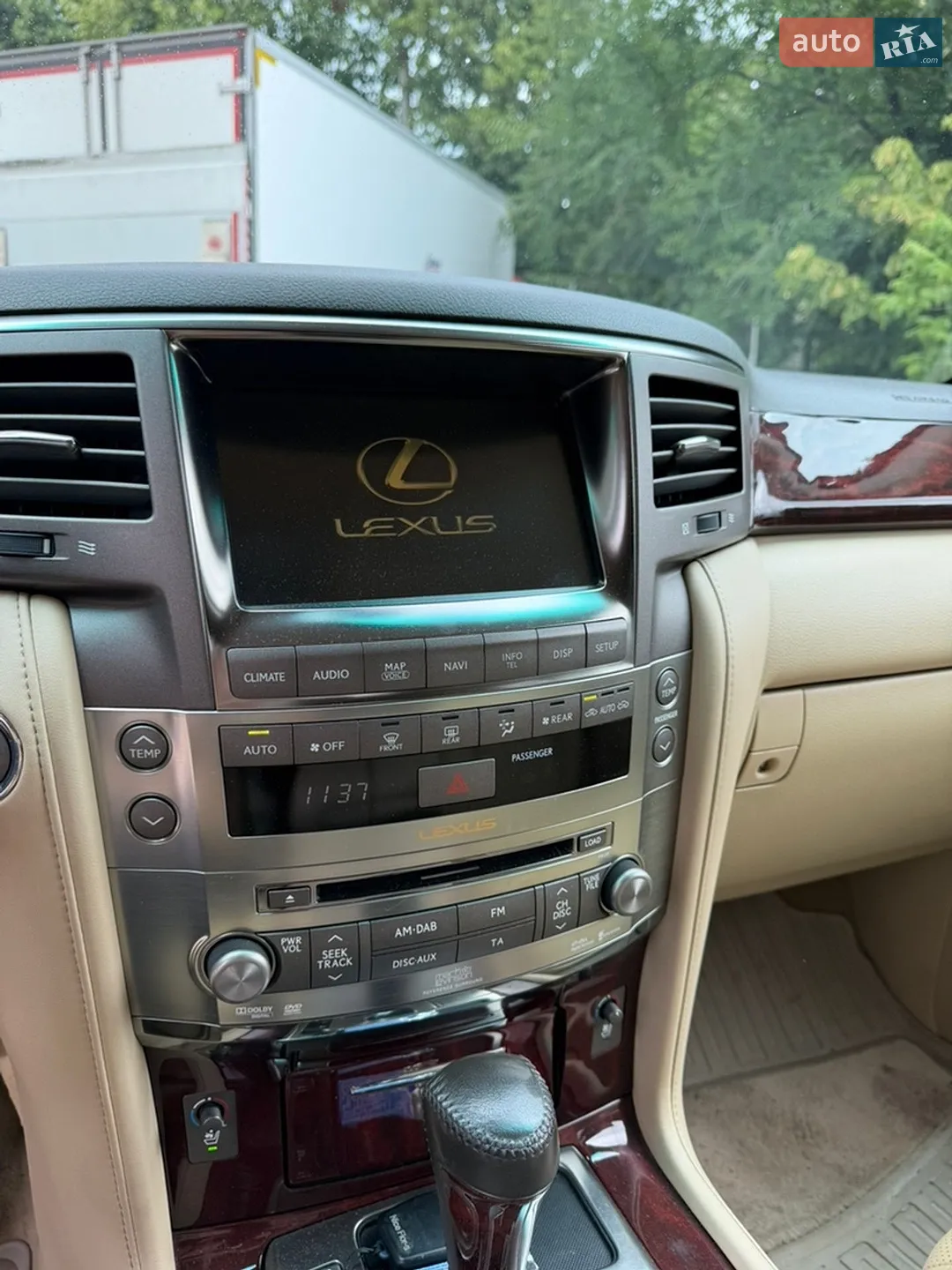 2011 Lexus LX - мініатюра 10