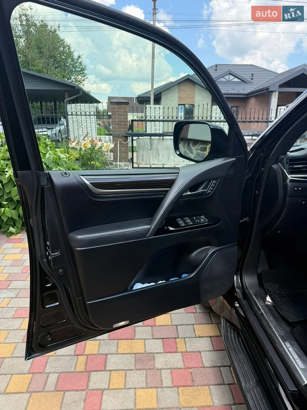 2019 Lexus LX - мініатюра 16