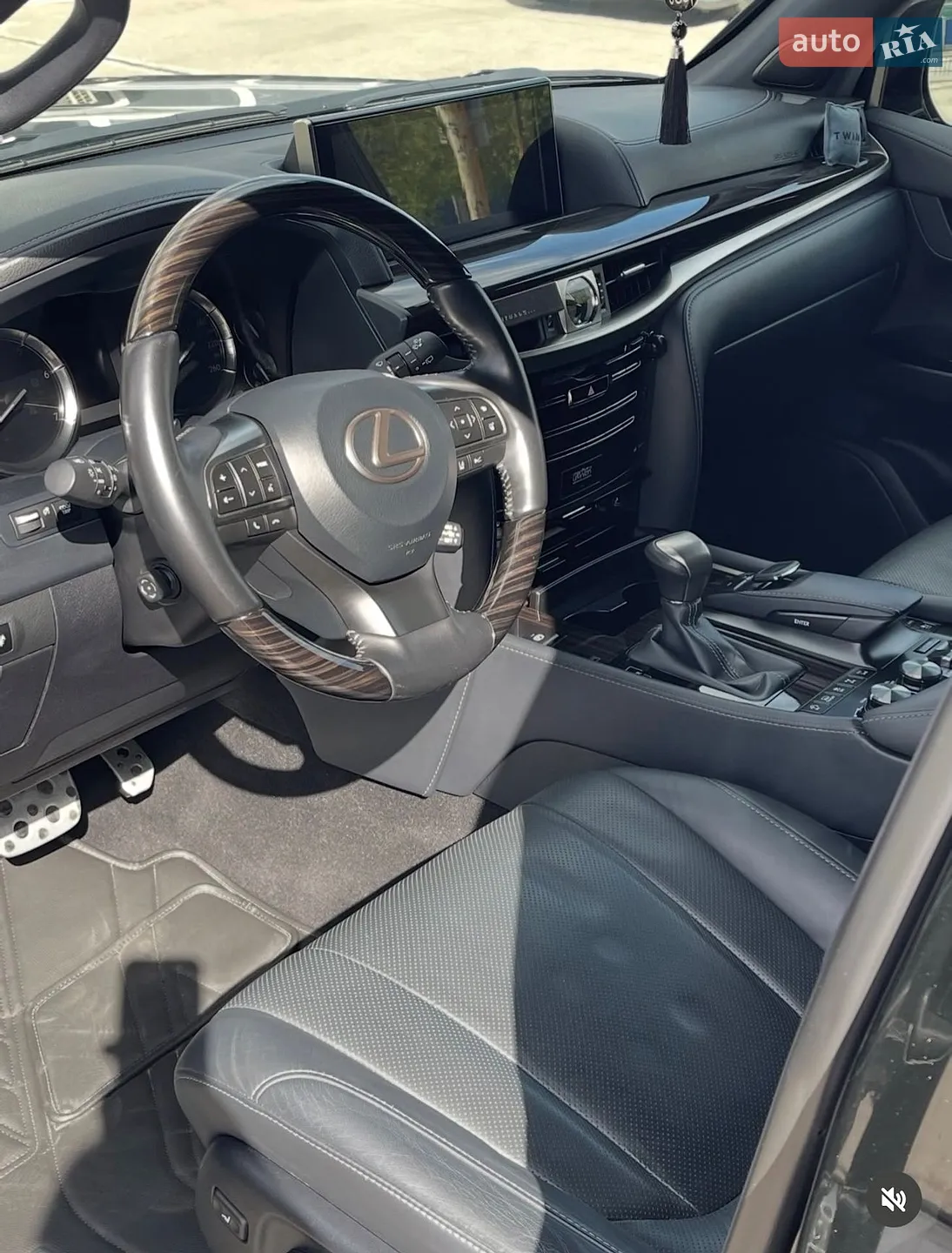 2019 Lexus LX - мініатюра 10