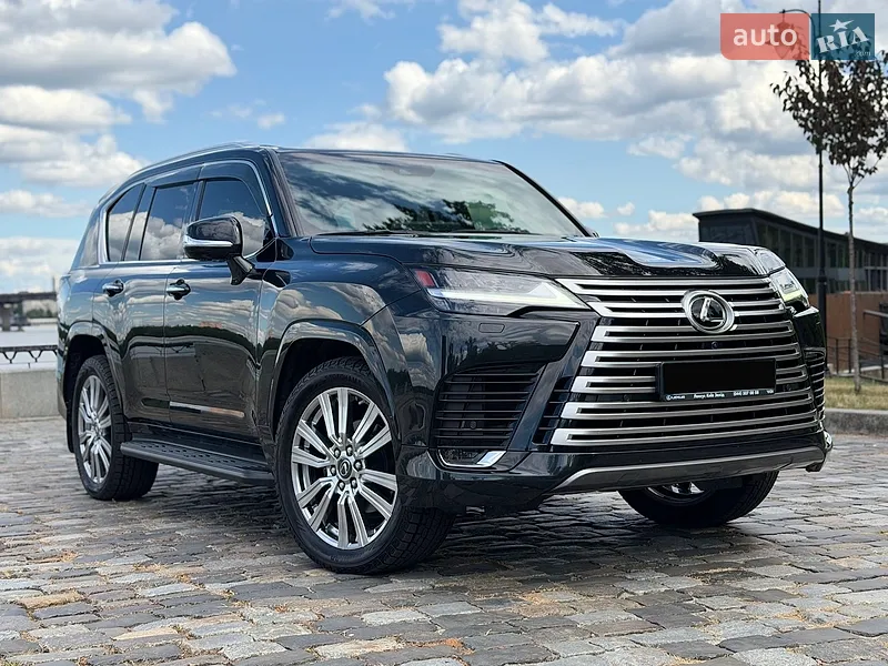Lexus LX