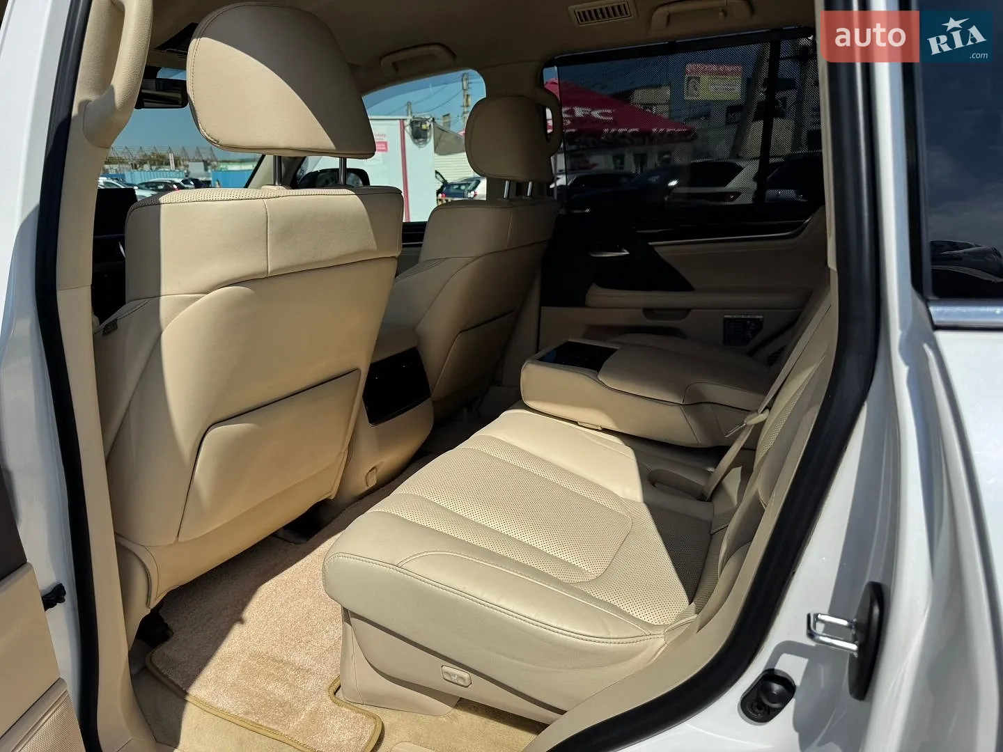 2016 Lexus LX - мініатюра 16