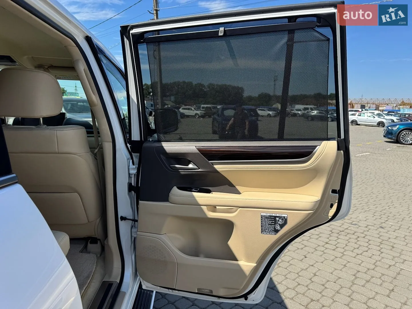 2016 Lexus LX - мініатюра 26