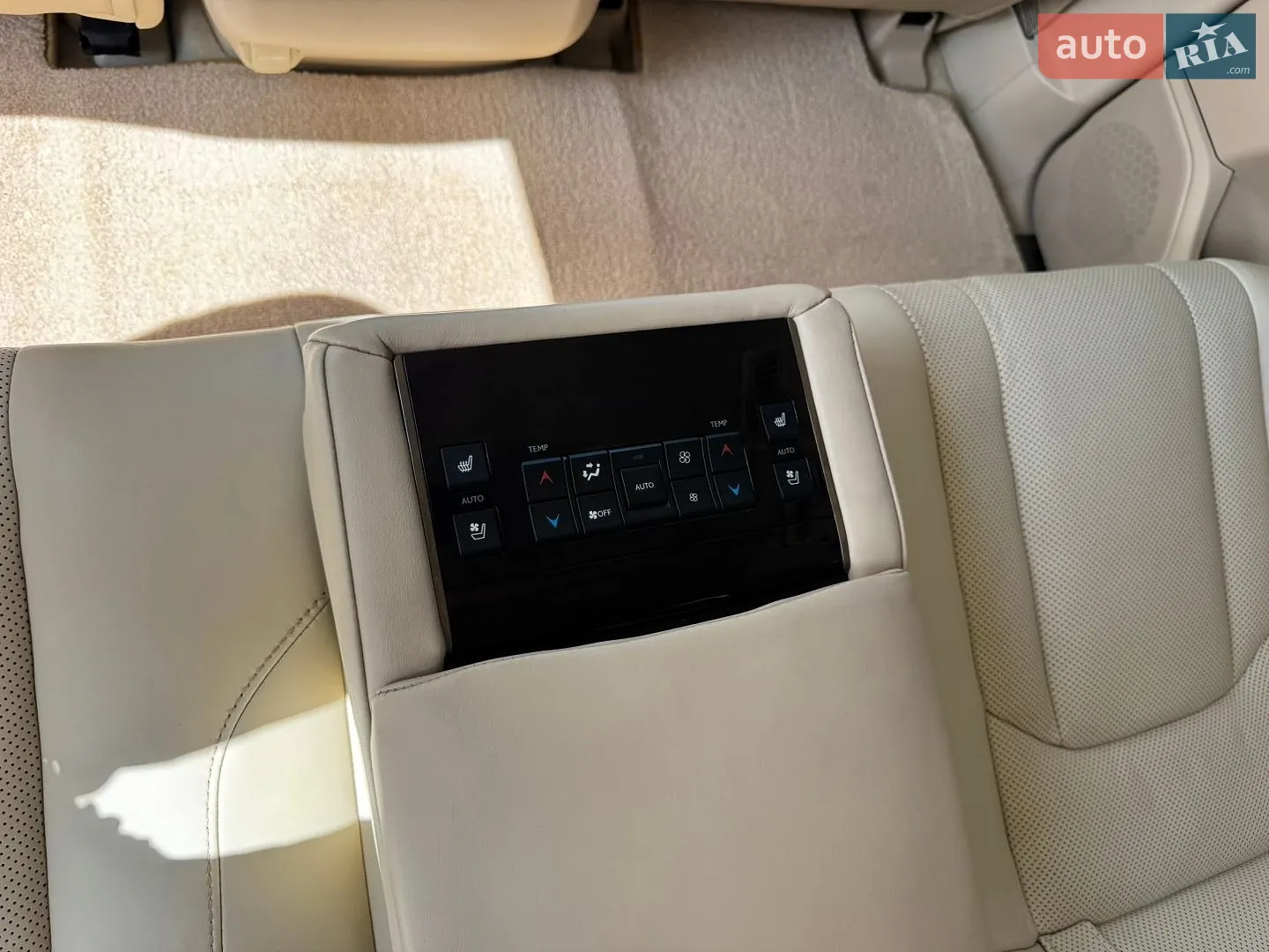 2016 Lexus LX - мініатюра 39