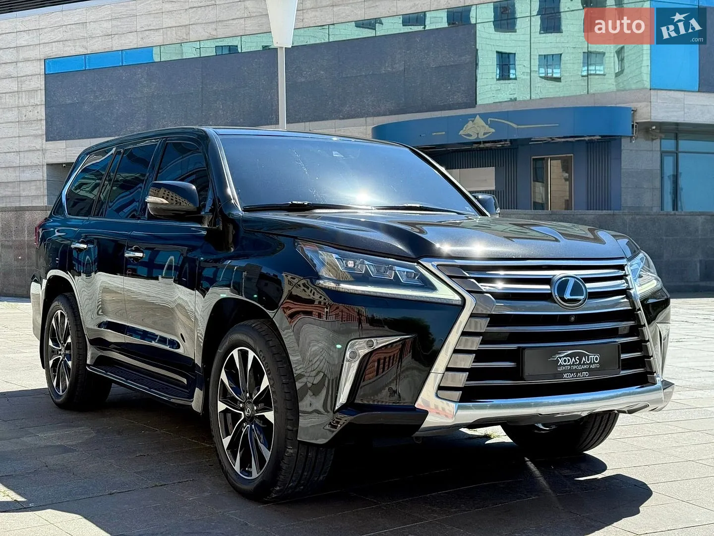 2017 Lexus LX - мініатюра 3