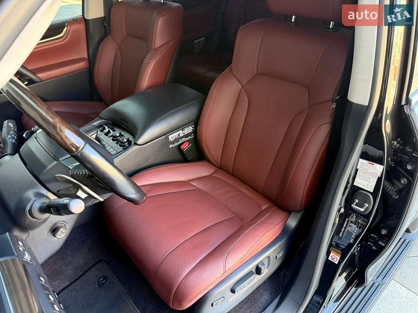 2017 Lexus LX - мініатюра 16