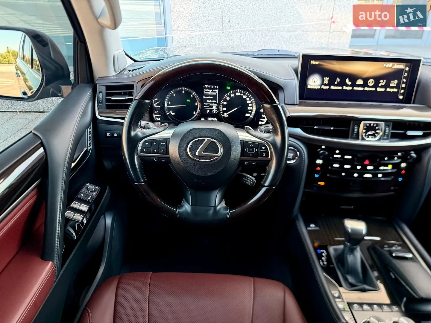 2017 Lexus LX - мініатюра 33