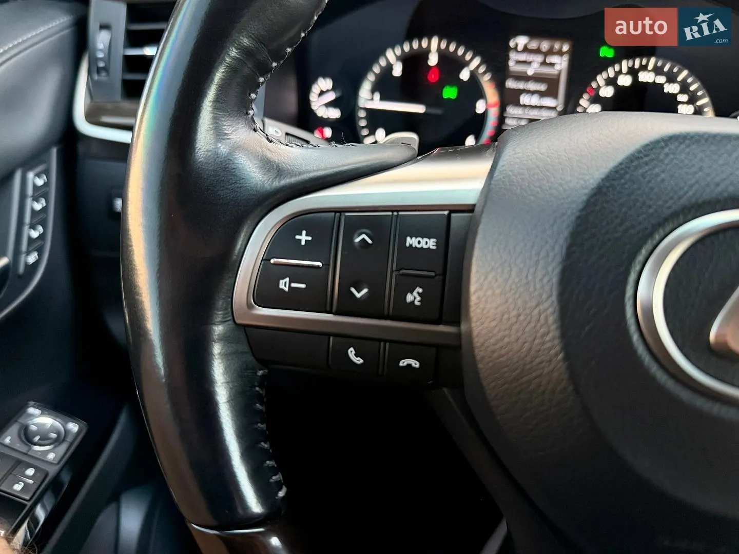 2017 Lexus LX - мініатюра 40