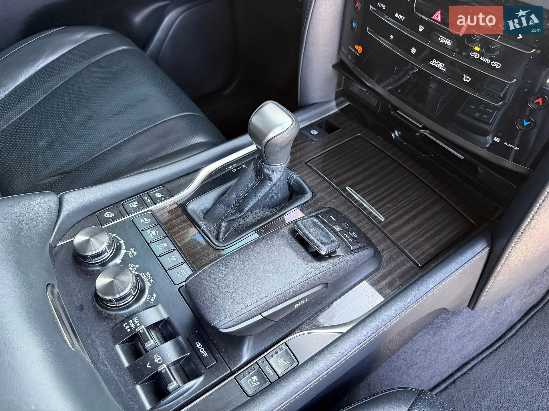 2016 Lexus LX - мініатюра 25