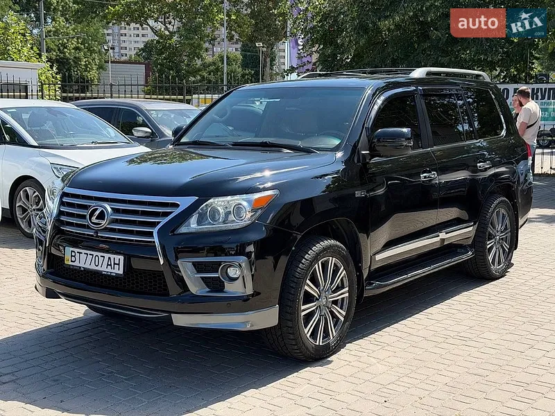 Lexus LX 2010