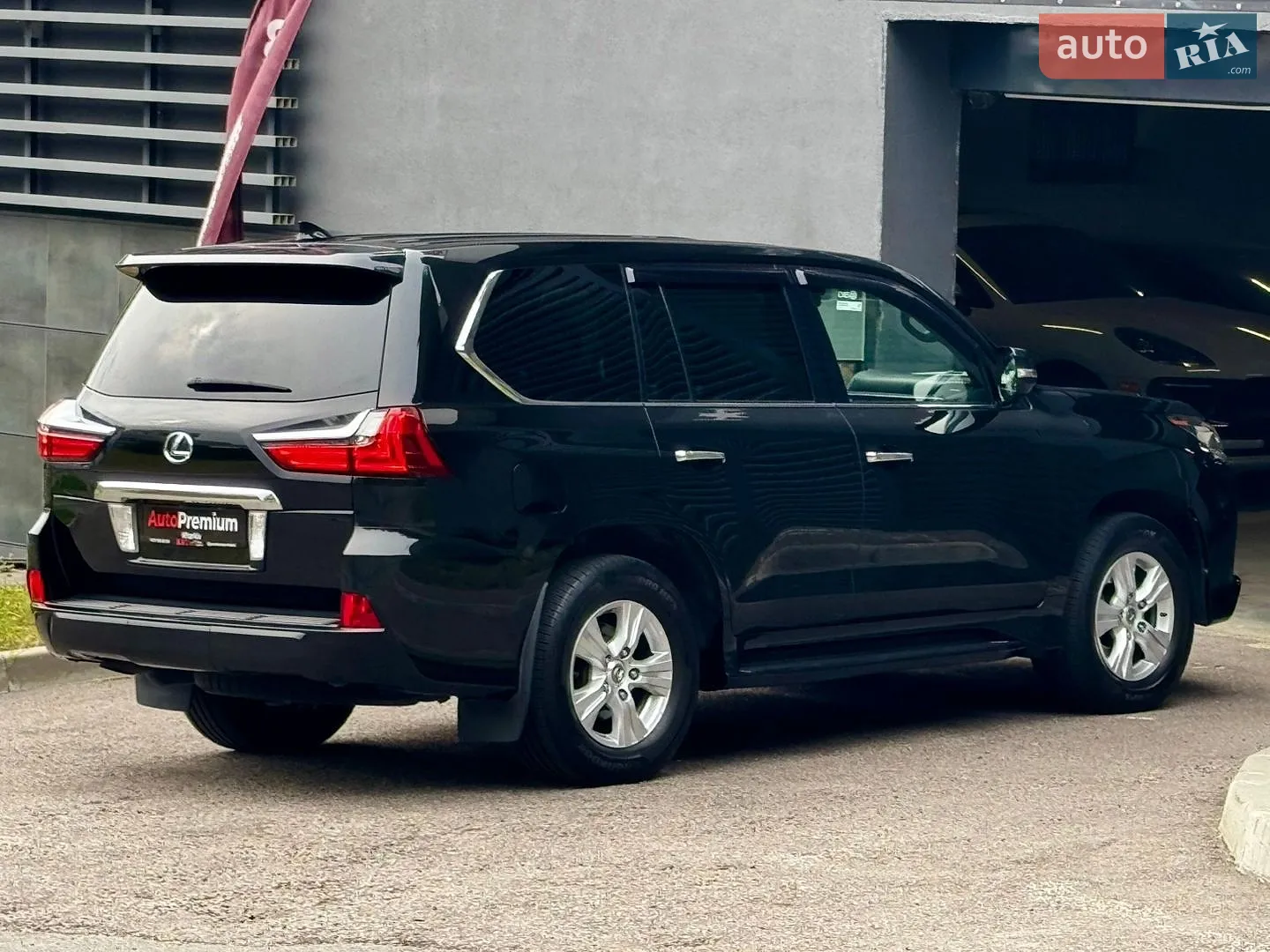 2016 Lexus LX - мініатюра 9
