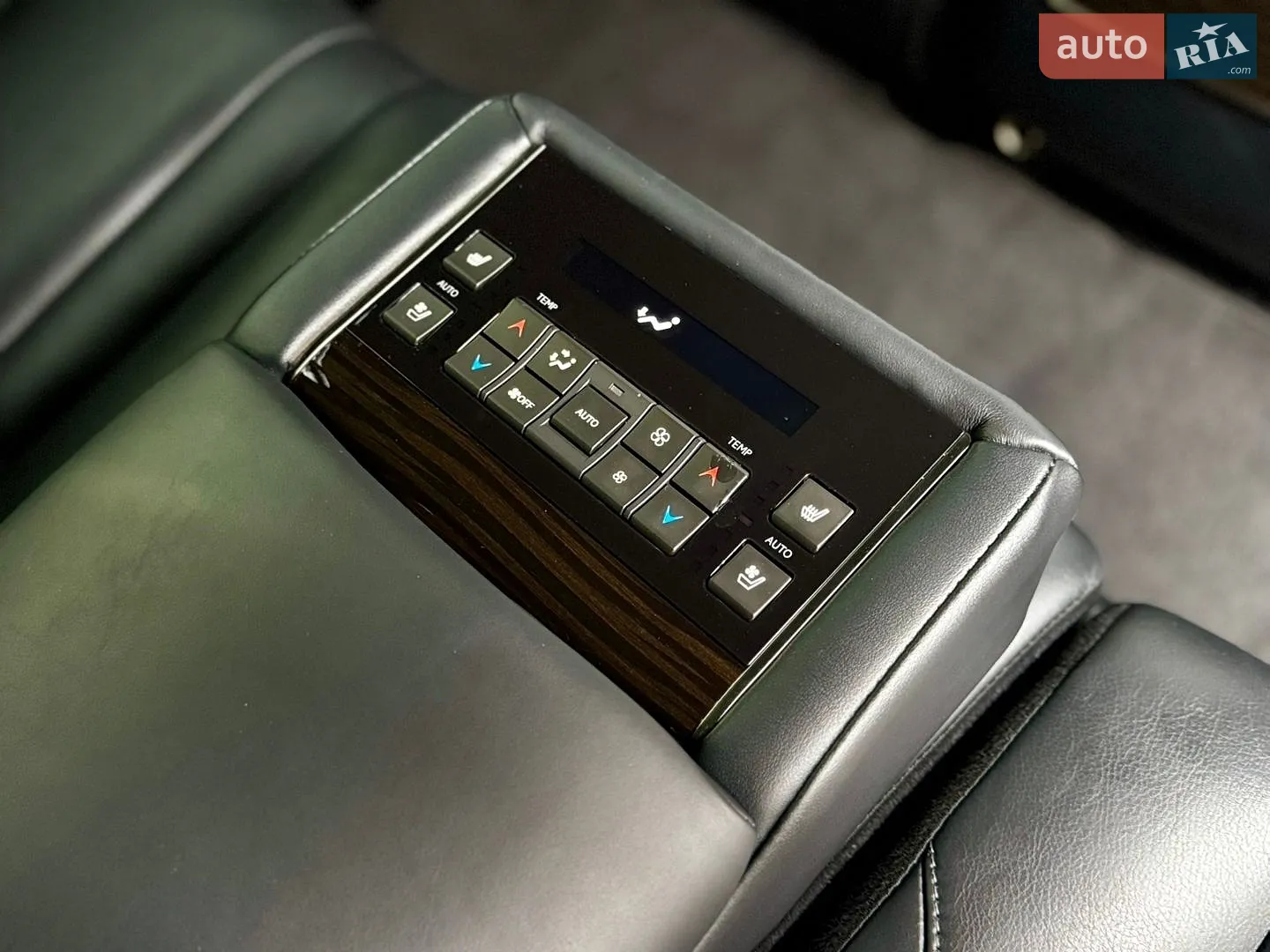 2016 Lexus LX - мініатюра 18