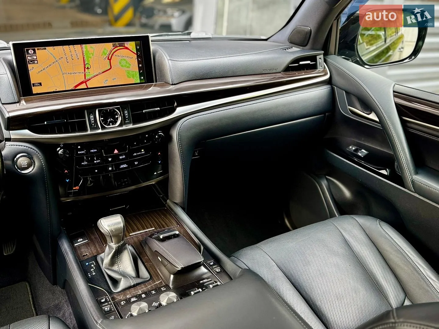 2016 Lexus LX - мініатюра 23