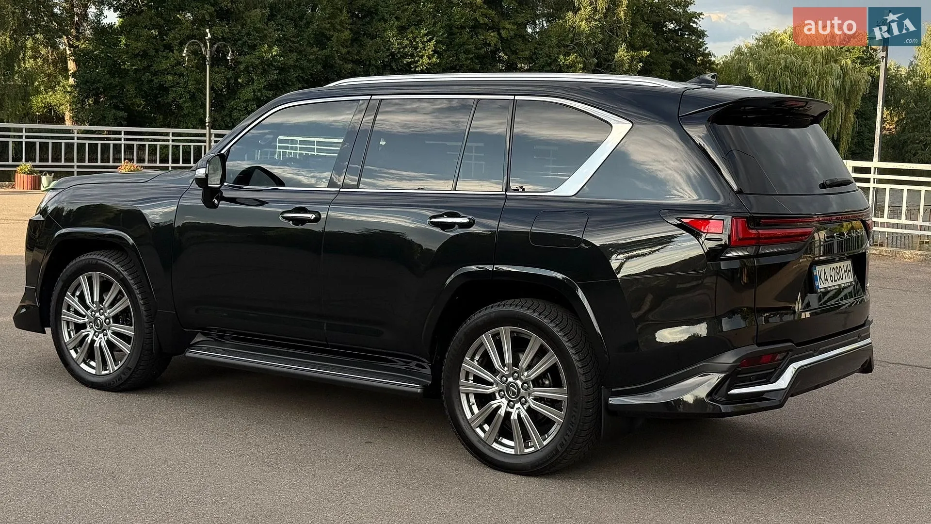 2023 Lexus LX - мініатюра 9