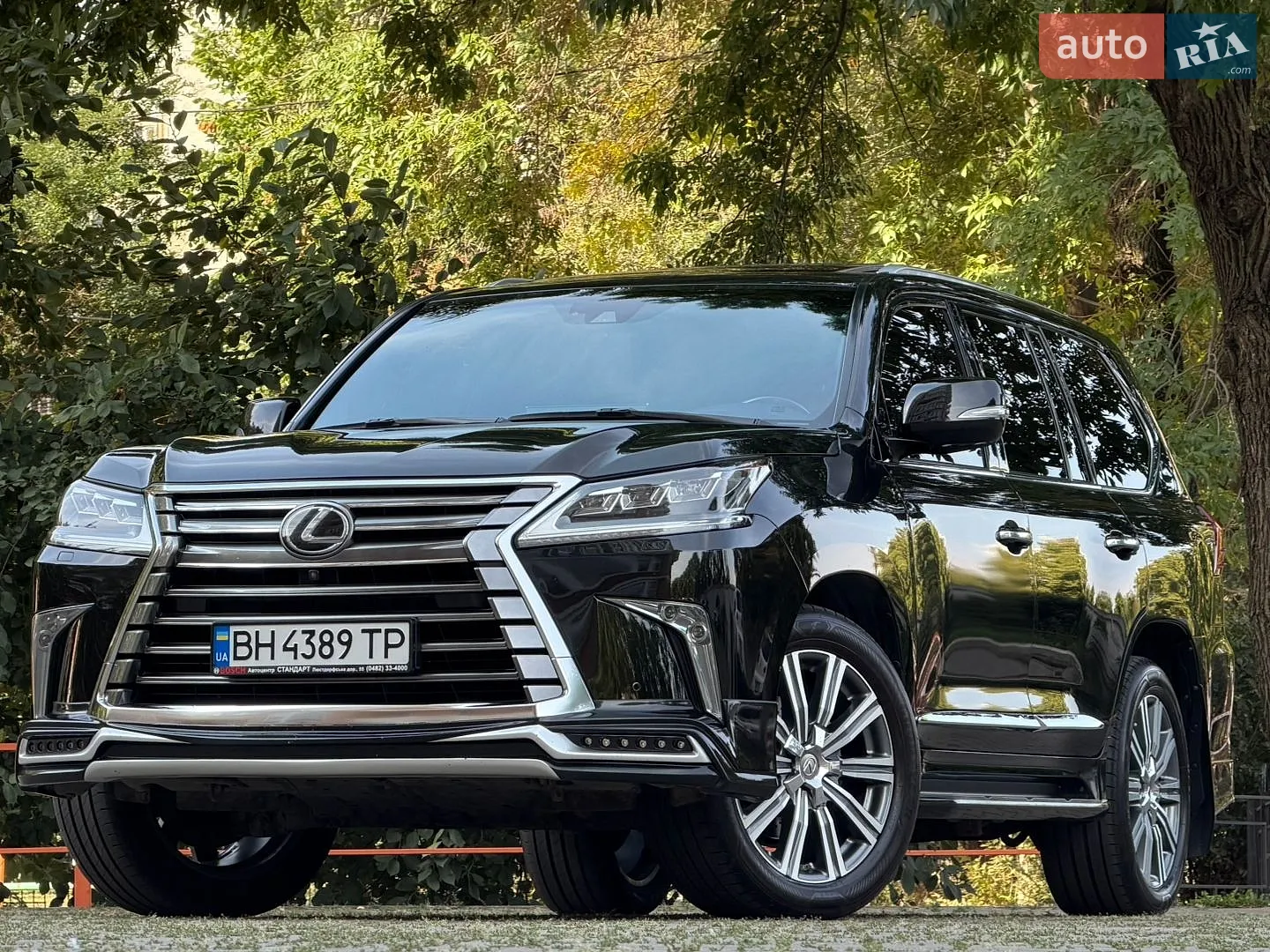 2016 Lexus LX - фото 1
