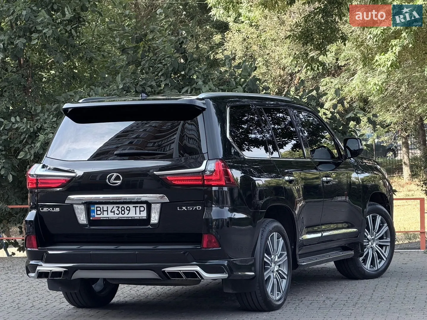 2016 Lexus LX - мініатюра 23