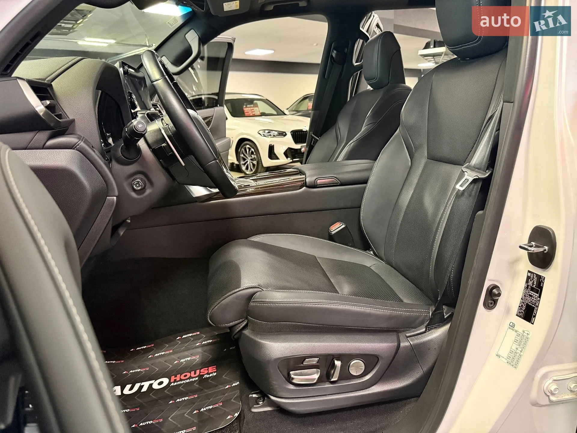 2022 Lexus LX - мініатюра 24