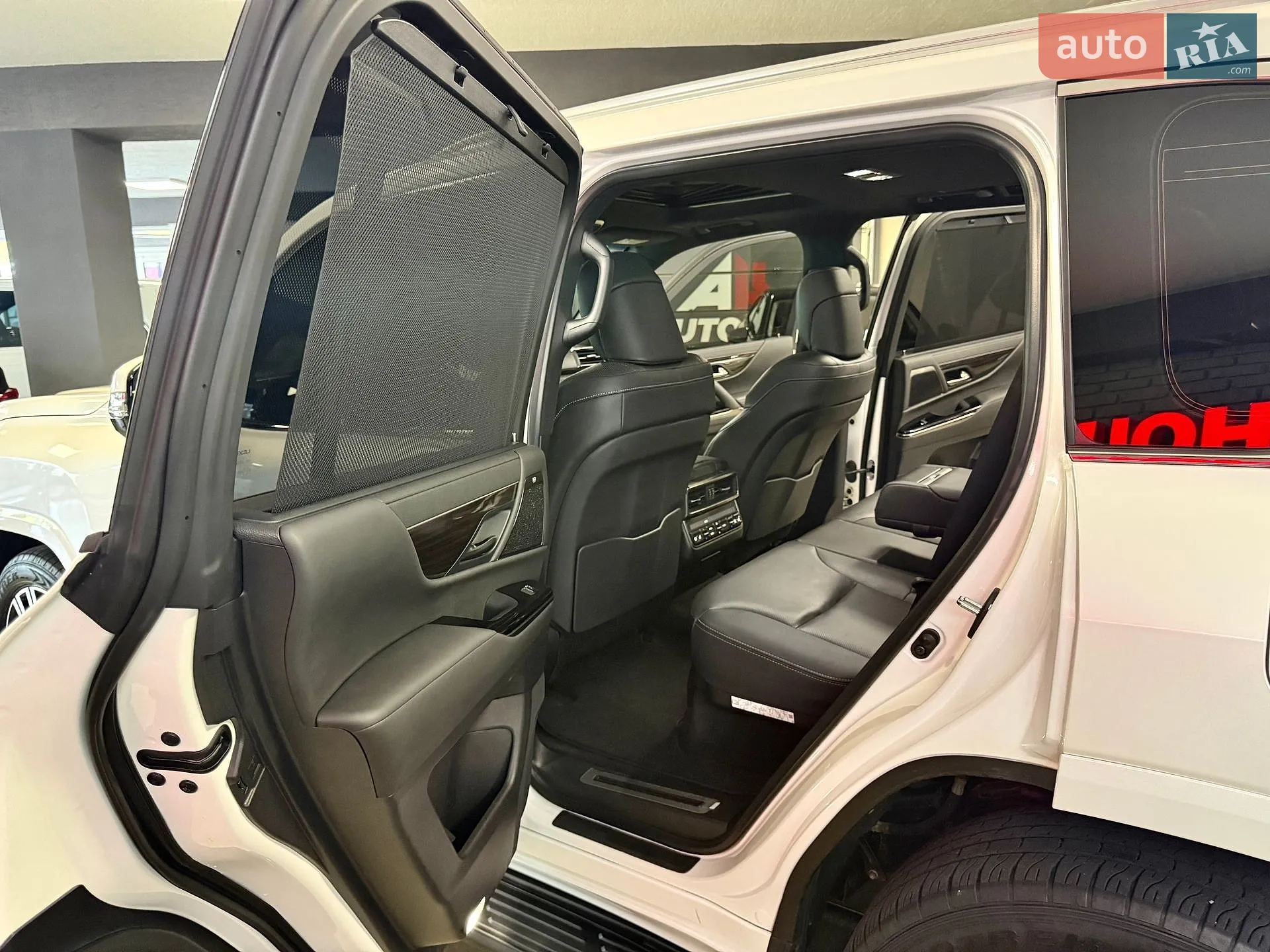 2022 Lexus LX - мініатюра 26