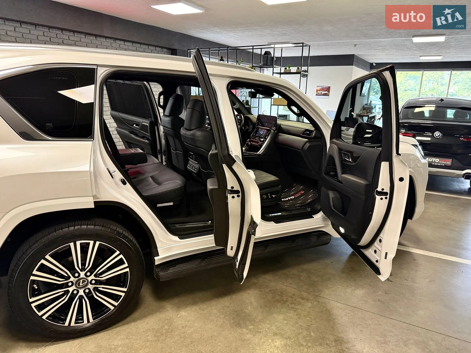 2022 Lexus LX - мініатюра 31
