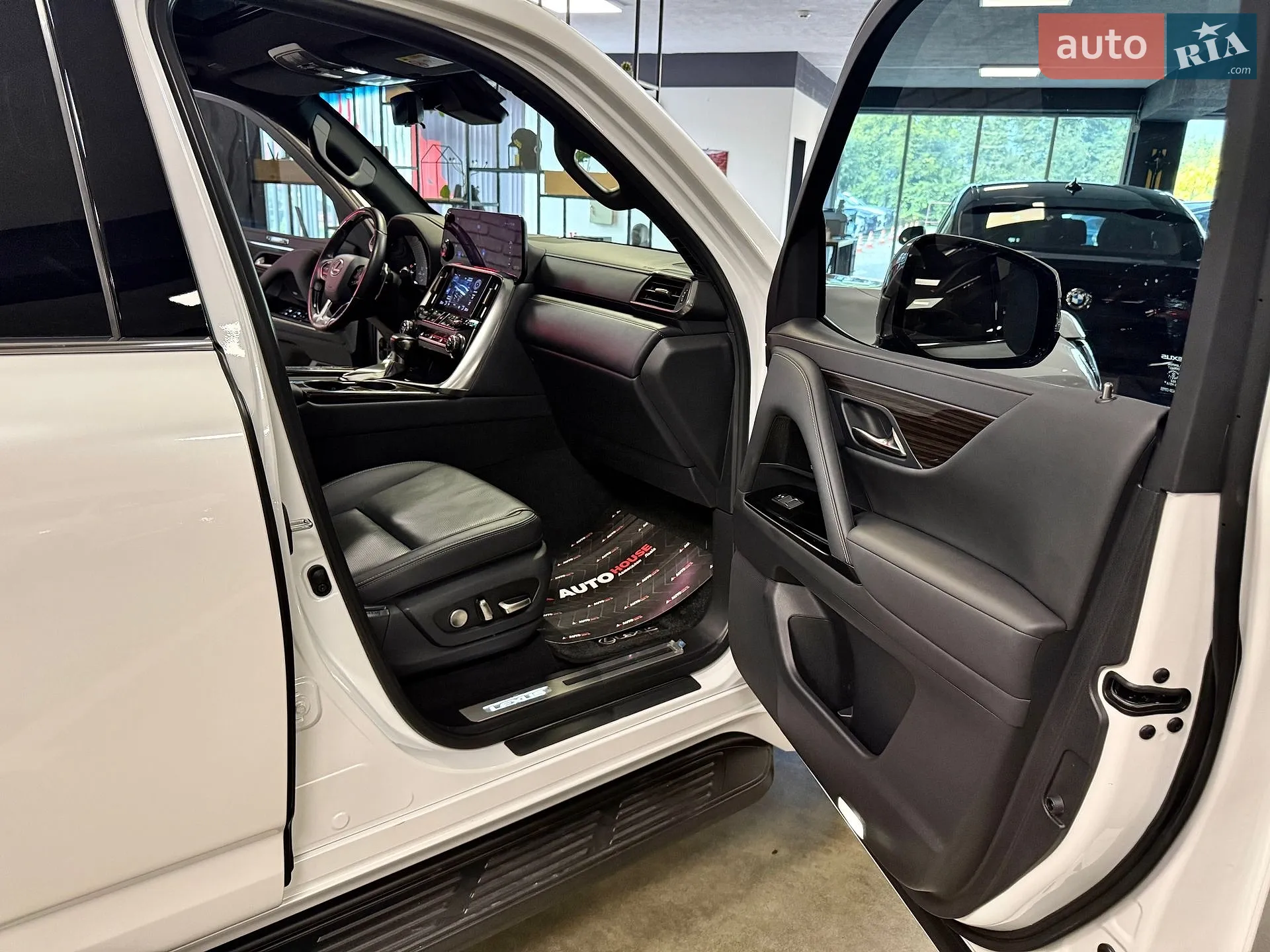 2022 Lexus LX - мініатюра 32