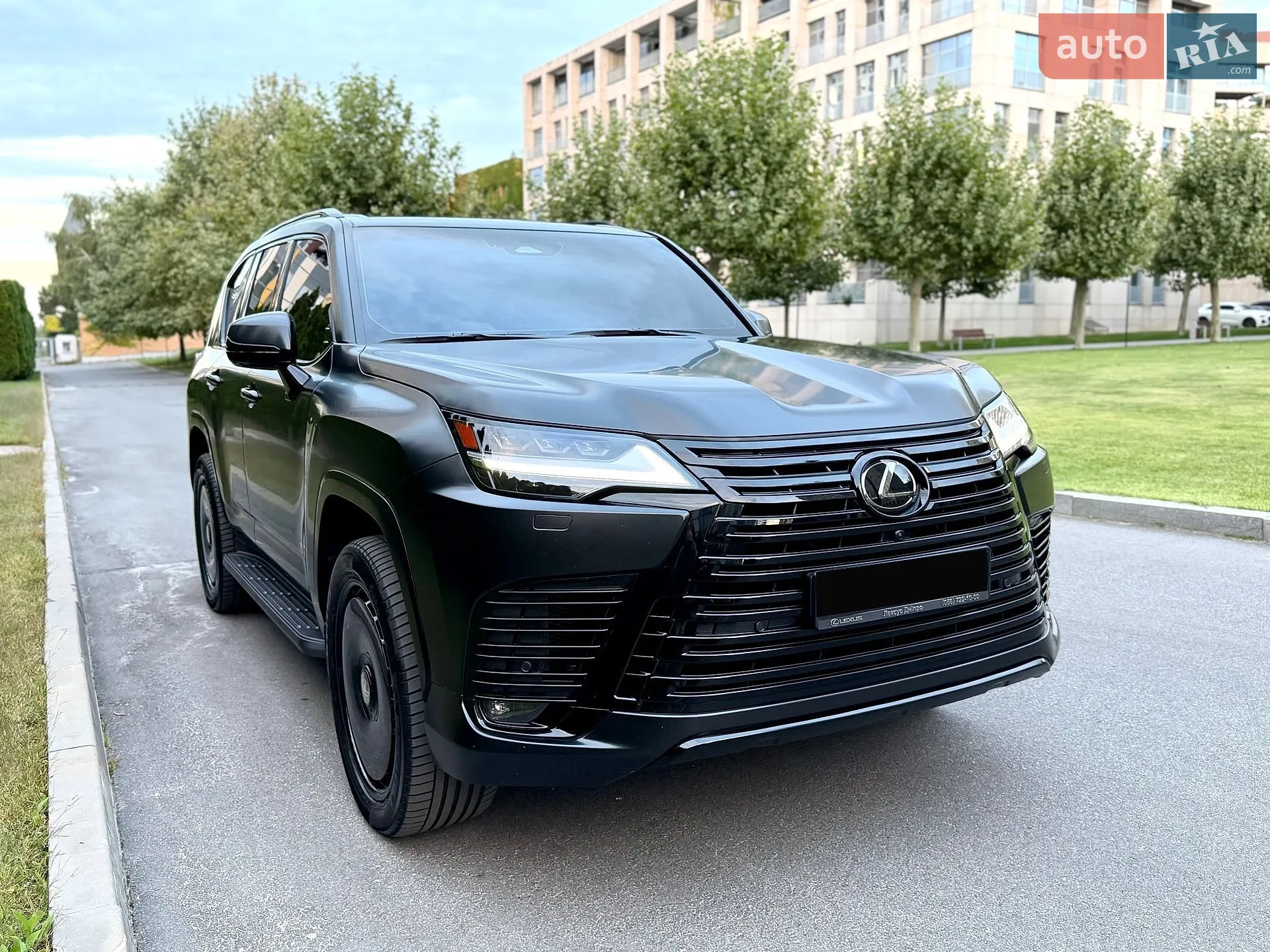 2025 Lexus LX - мініатюра 18
