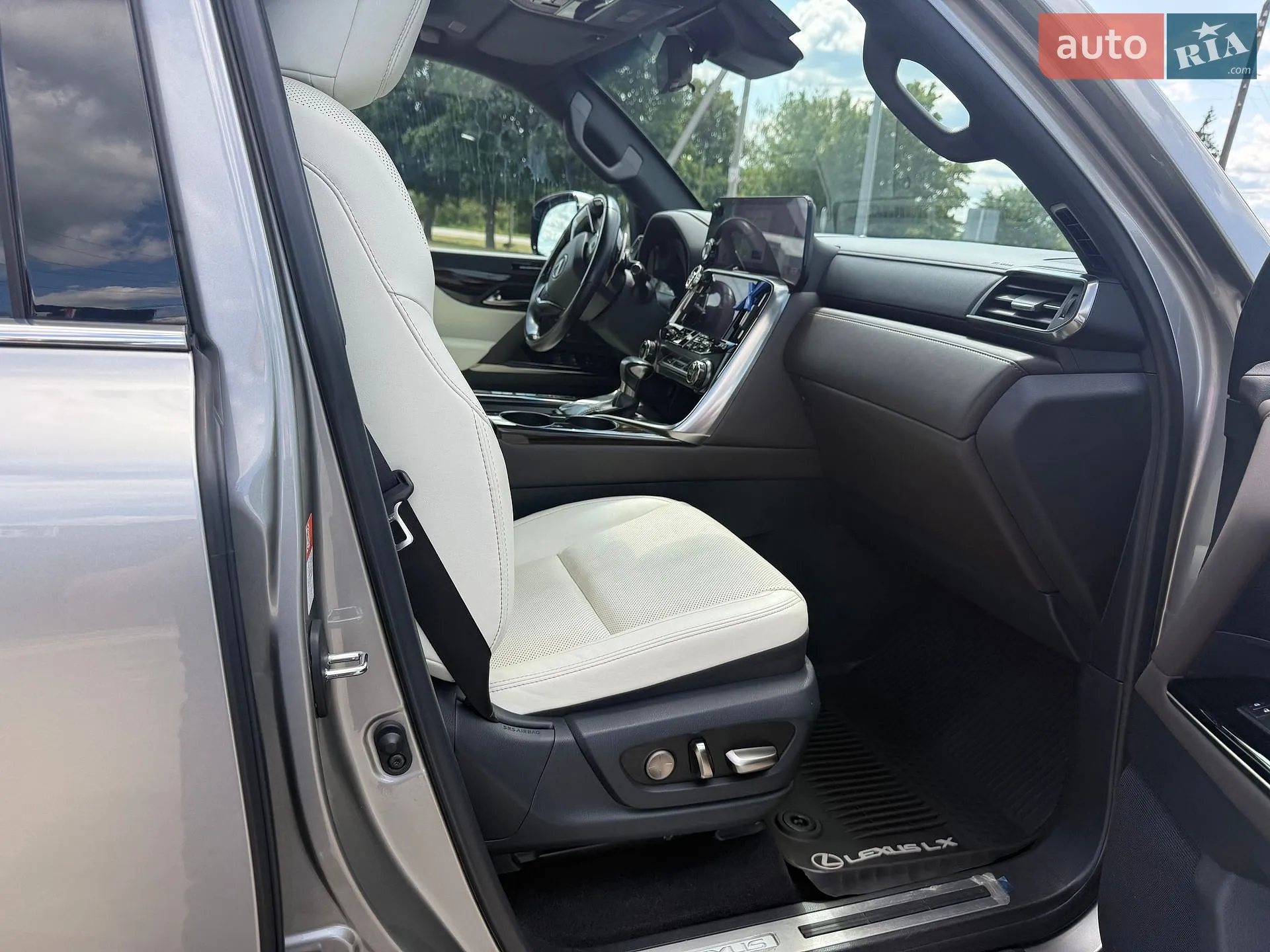 2022 Lexus LX - мініатюра 17