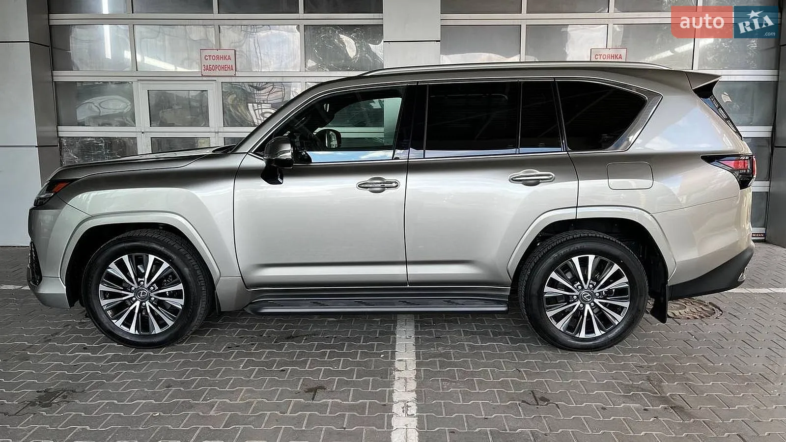 2025 Lexus LX - мініатюра 2