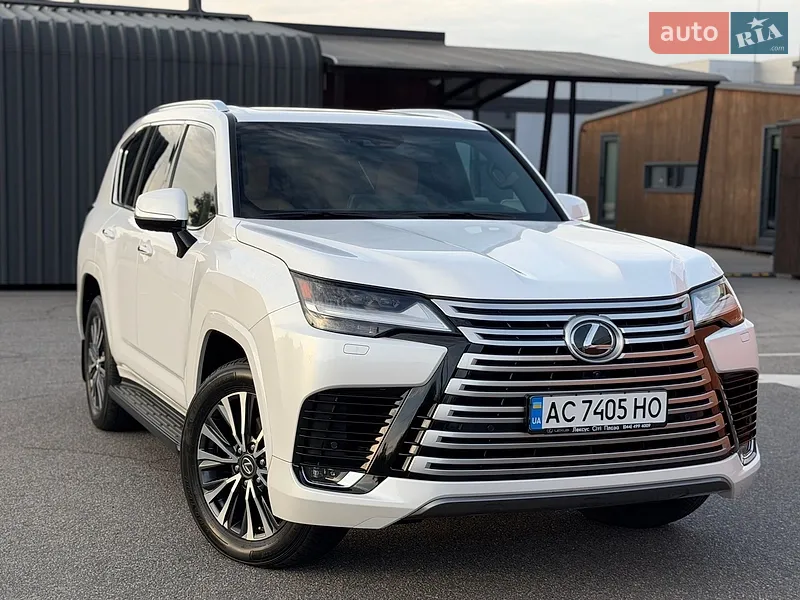 Lexus LX