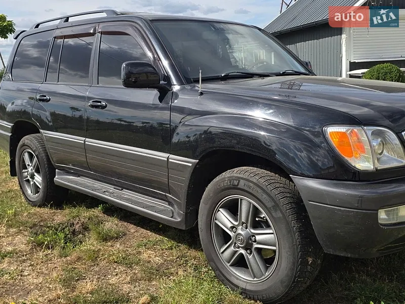 Lexus LX