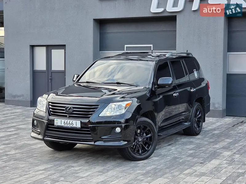 Lexus LX