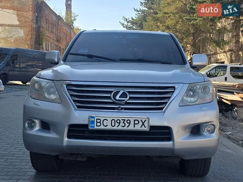 Lexus LX 2008