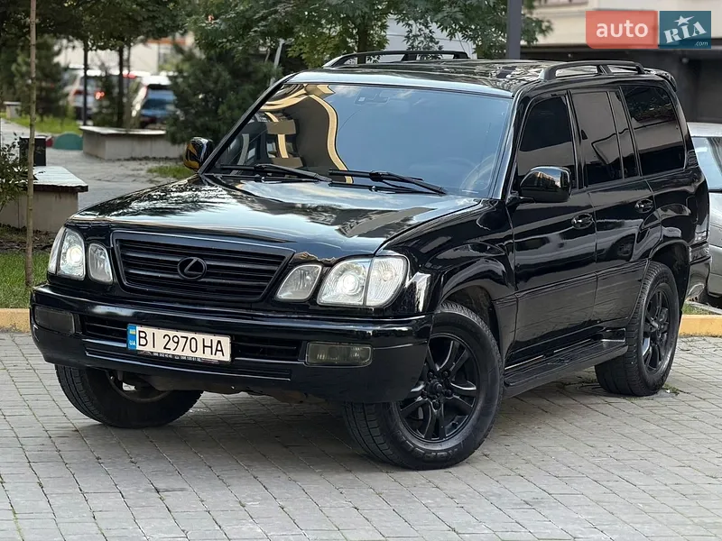 Lexus LX