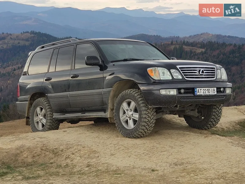 Lexus LX 2005