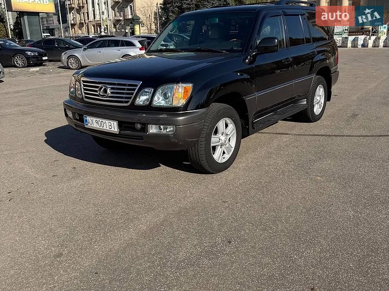 Lexus LX 2005
