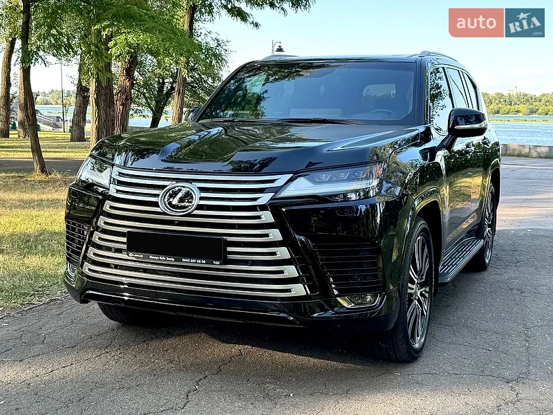 Lexus LX