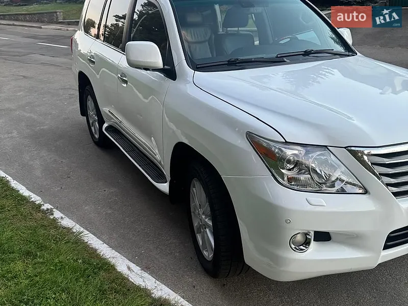 Lexus LX 2008