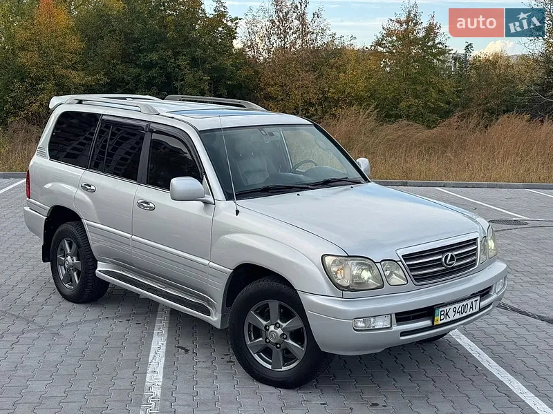 Lexus LX 2005