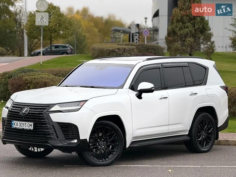 Lexus LX