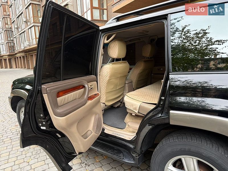 Внедорожник / Кроссовер Lexus LX 1999 в Виннице