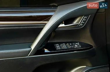 Lexus LX 2018