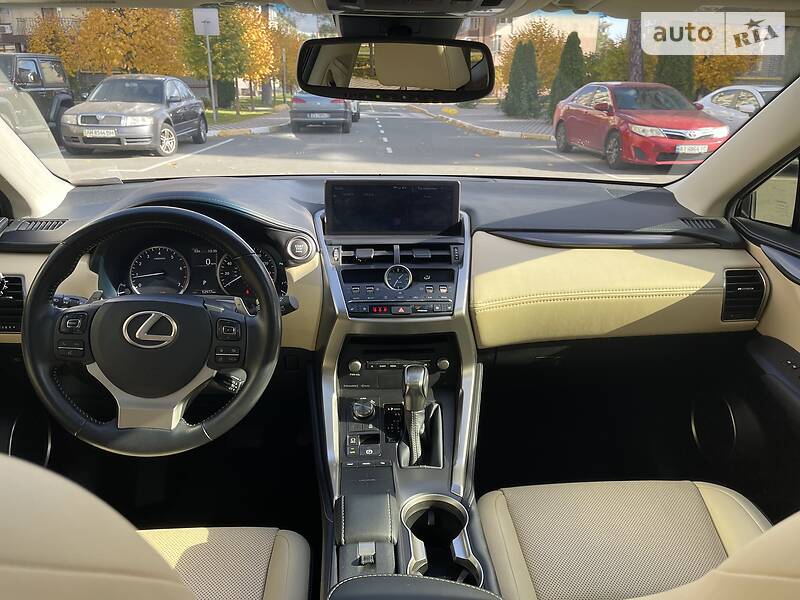 Внедорожник / Кроссовер Lexus NX 2017 в Киеве