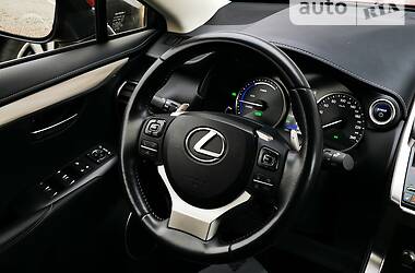 Внедорожник / Кроссовер Lexus NX 2017 в Луцке