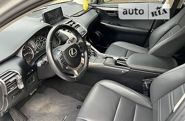 Внедорожник / Кроссовер Lexus NX 2017 в 