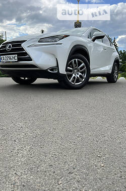 Позашляховик / Кросовер Lexus NX 2015 в Києві