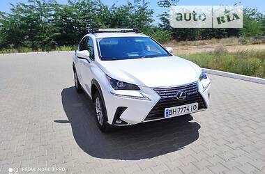 Lexus NX 2021