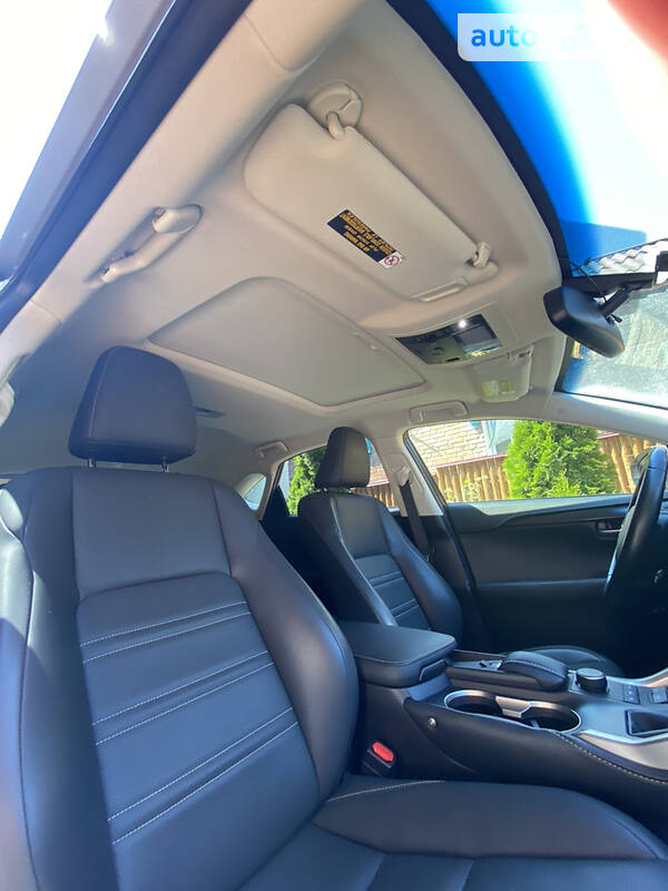 Внедорожник / Кроссовер Lexus NX 2017 в Харькове