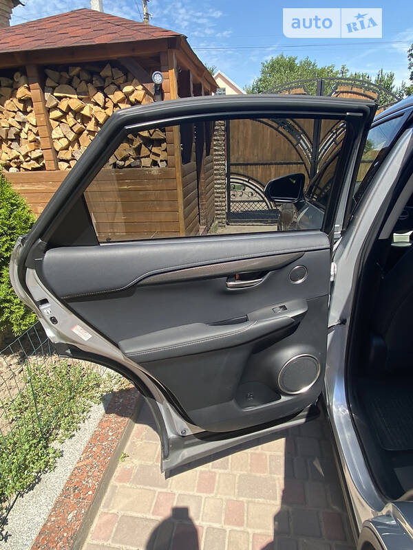 Внедорожник / Кроссовер Lexus NX 2017 в Харькове