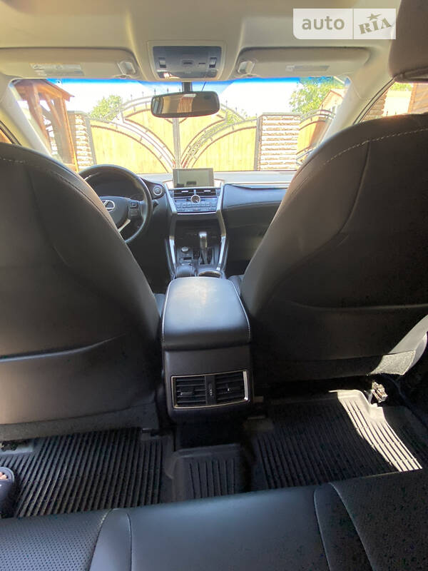 Внедорожник / Кроссовер Lexus NX 2017 в Харькове