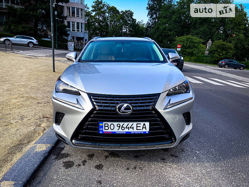 Внедорожник / Кроссовер Lexus NX 2014 в Тернополе
