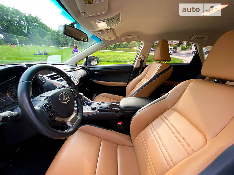 Внедорожник / Кроссовер Lexus NX 2014 в Тернополе