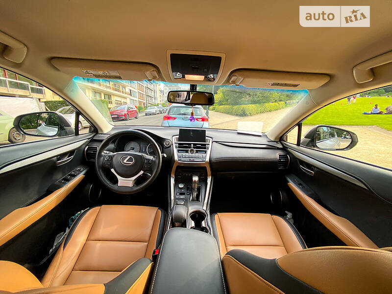 Внедорожник / Кроссовер Lexus NX 2014 в Тернополе